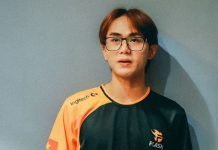 Palette tái ký hợp đồng với Team Flash, dẹp bỏ tin đồn xuất ngoại