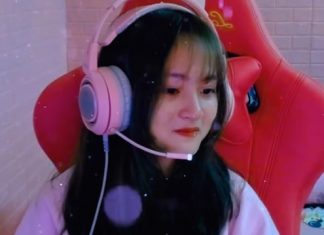 Streamer Alice cảm động bật khóc trước món quà bất ngờ từ Team Heavy