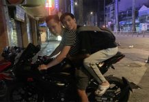 Sena stream xin lỗi sau bê bối vỡ nợ, sau tất cả Thầy Giáo Ba vẫn “cứu Tú”