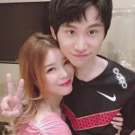 “Chúa hề” Doinb đòi rửa bát trừ nợ sau khi khao vợ ăn cua hoàng đế Doinb và bà xã Umi