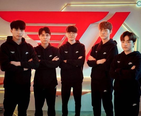 Thành viên T1 dương tính với Covid – Rủi ro đến CKTG 2021